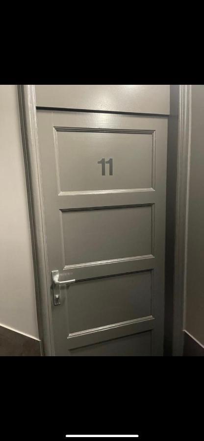 Logements Des Choraux Турне Екстериор снимка
